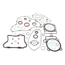 Complete Gasket Set With Oil Seals