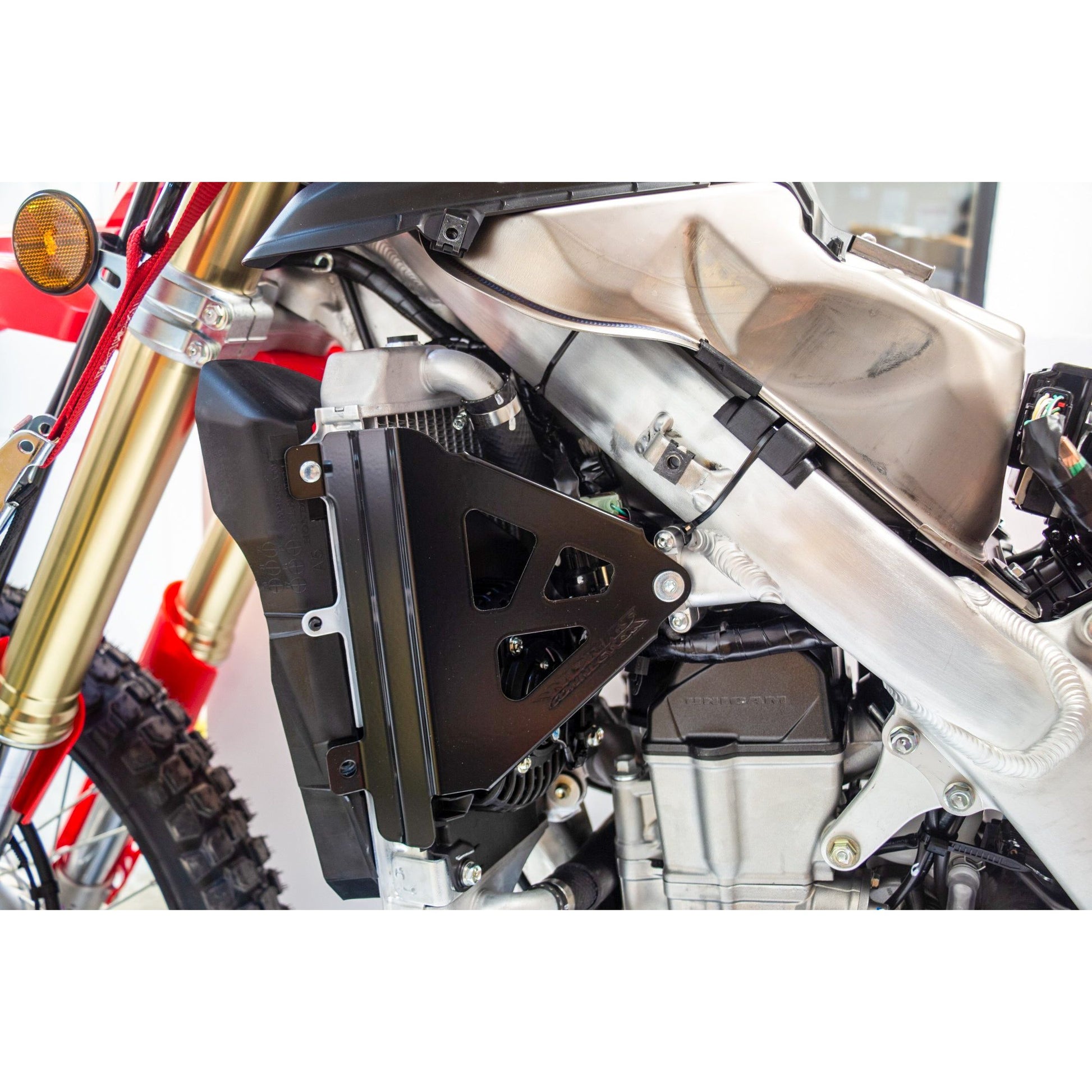 Radiator Braces Crf450l Black