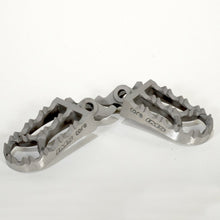 Core Enduro Footpegs Kaw