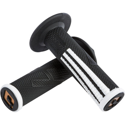 Emig2 Pro V2 Lock On Grip Black/White