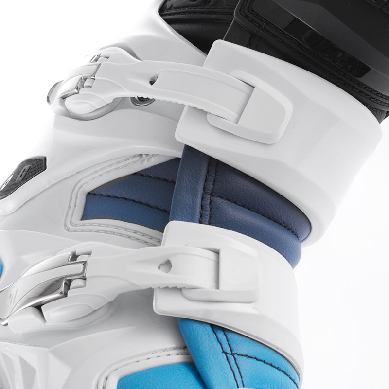 
                      
                        Gaerne SG12 Limited Edition Boot Black/White/Carolina Blue - Size 11
                      
                    