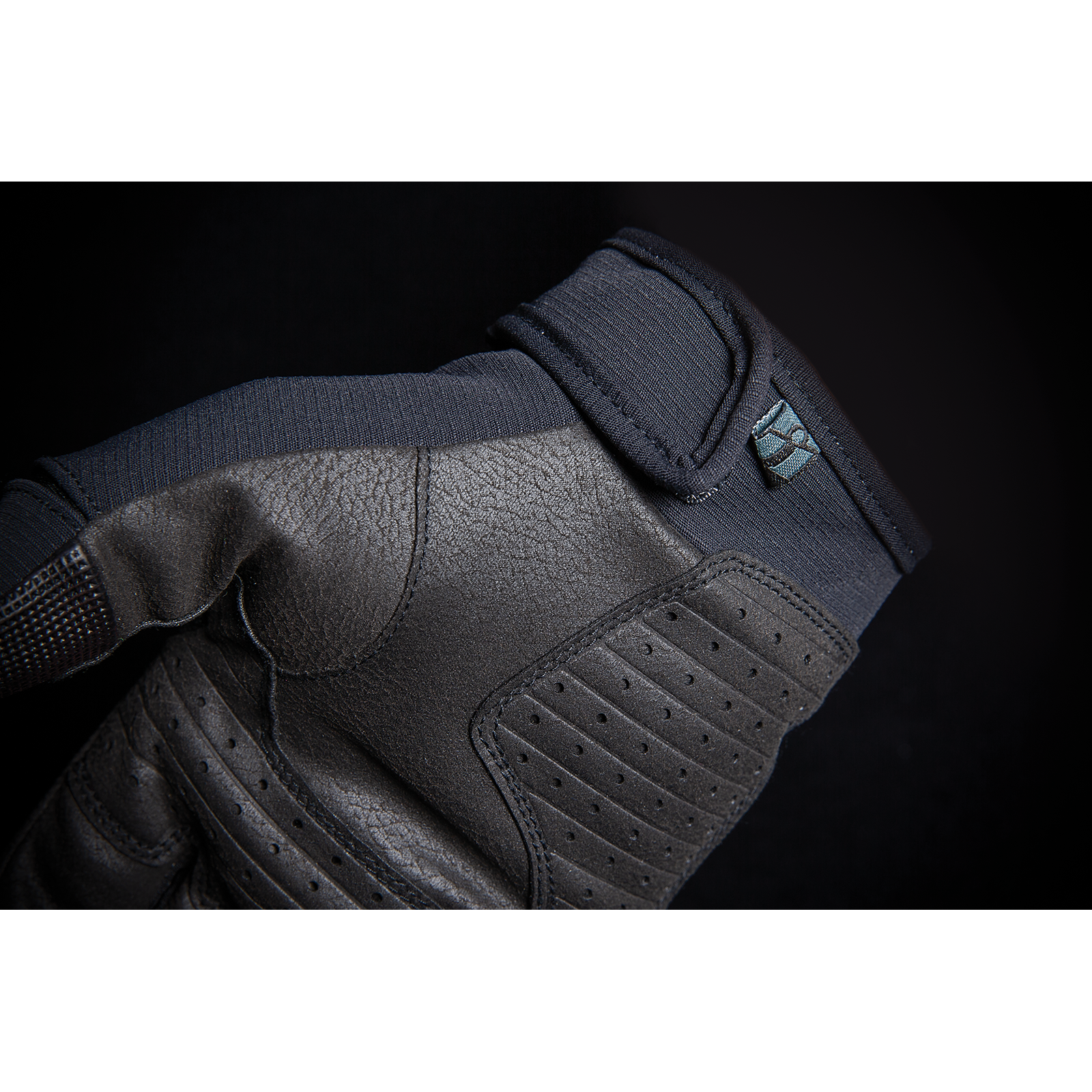 ICON Stormhawk* Gloves - Black - Large 3301-3967