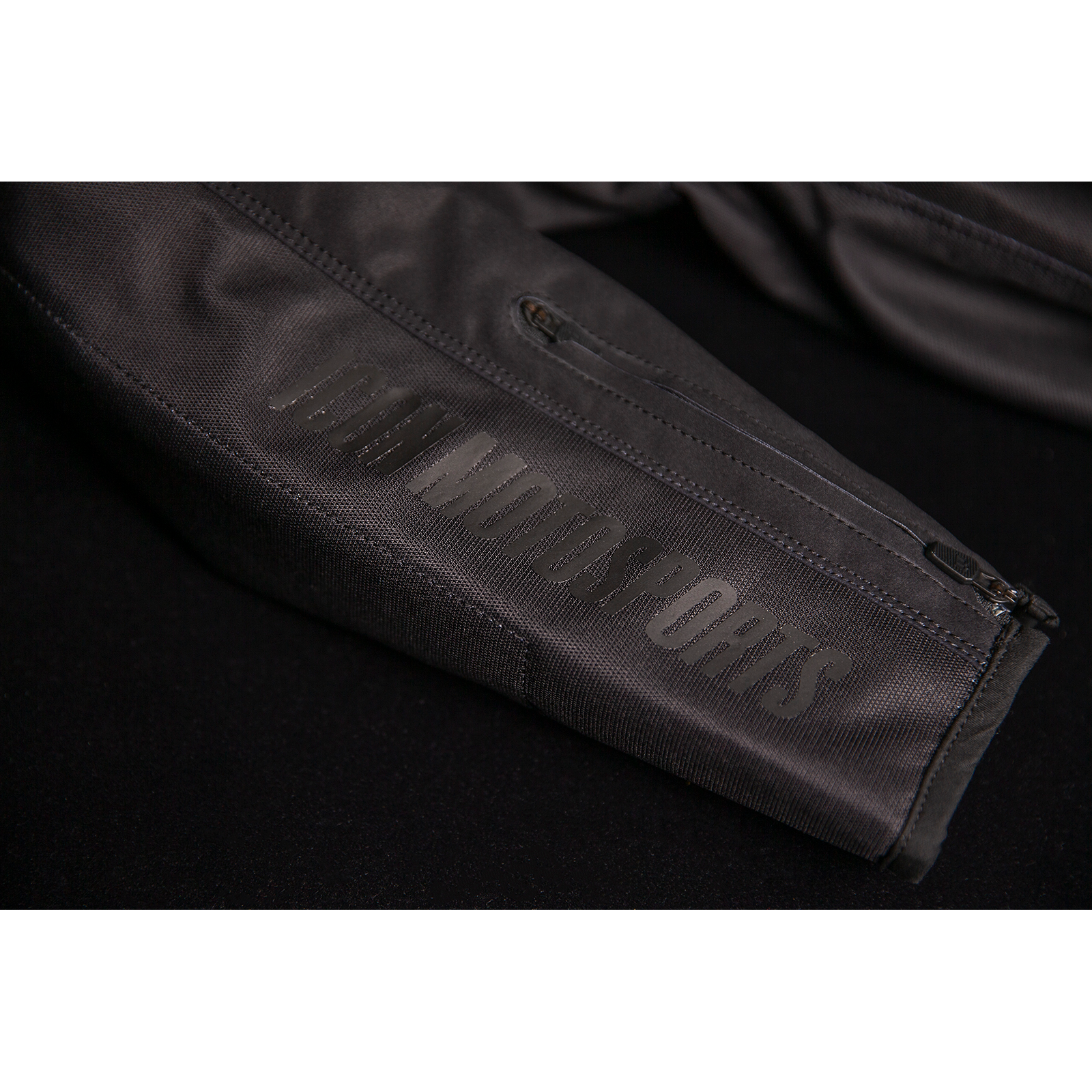 ICON Women's Airform* Jacket - Black - XL 2822-1403