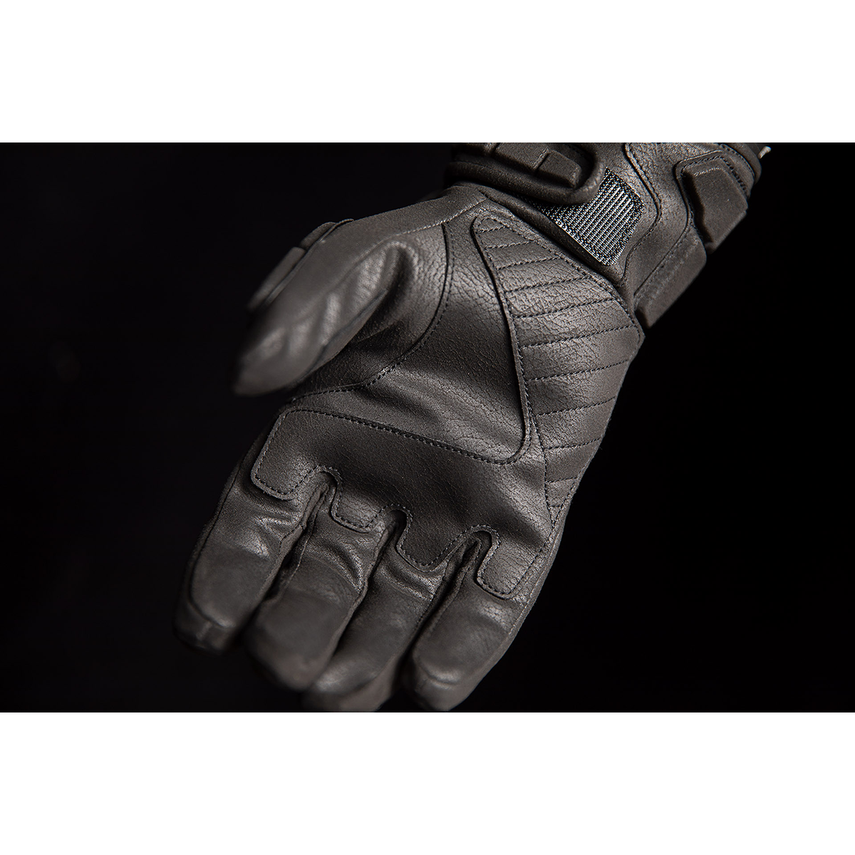 ICON Motorhead3* CE Gloves - Black - Small 3301-4237