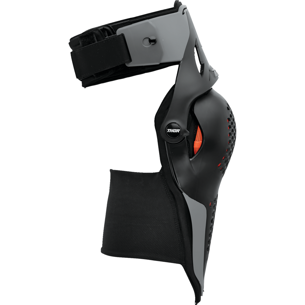 
                      
                        THOR Sentinel Knee Guards - Black - L/XL 2704-0682
                      
                    