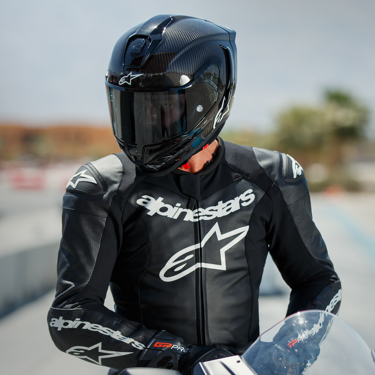 ALPINESTARS Supertech R10 Helmet - Solid - Carbon Black - Small 8200124-1902-S