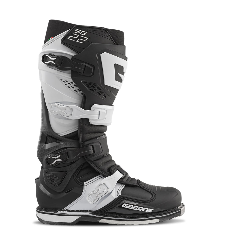 Sg22 Boots Black/White Sz 10