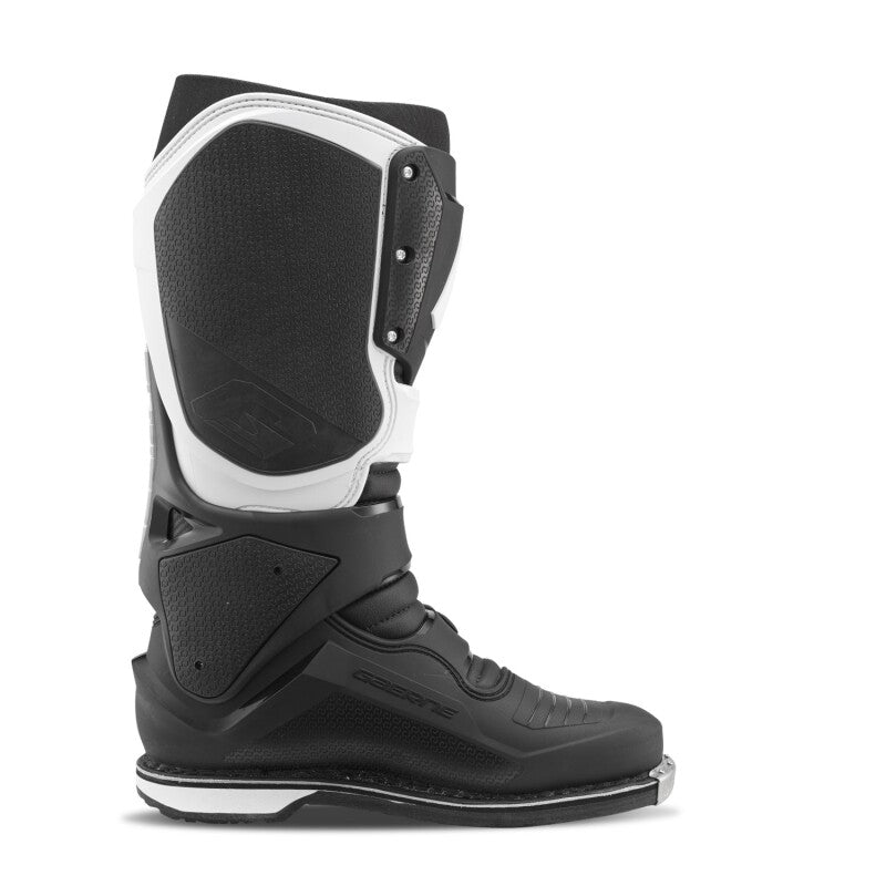 
                      
                        Gaerne SG22 Boot Black/White Size - 10
                      
                    