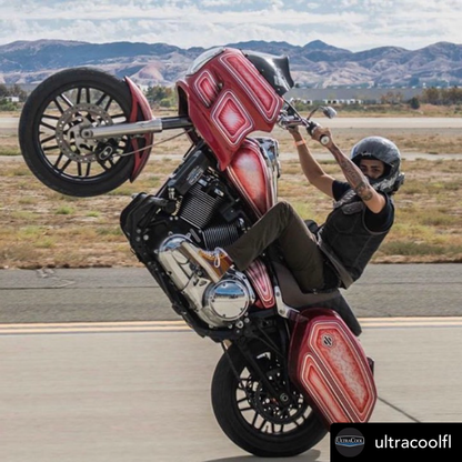 Side Mount Oil Cooler M8 Softail `17 23  Gloss Blk