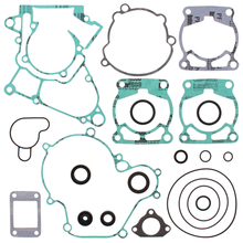 Complete Gasket Set With Oil Seals