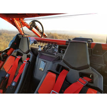 Rear Windshield W/Vent Can