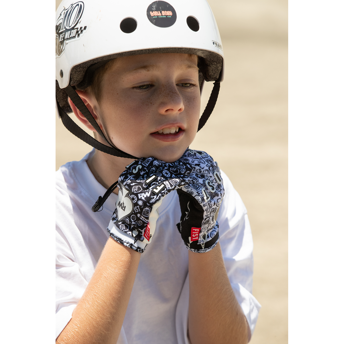FIST HANDWEAR Youth Strapped R-Willy Ace Gloves - Medium F-GSY-01752-M