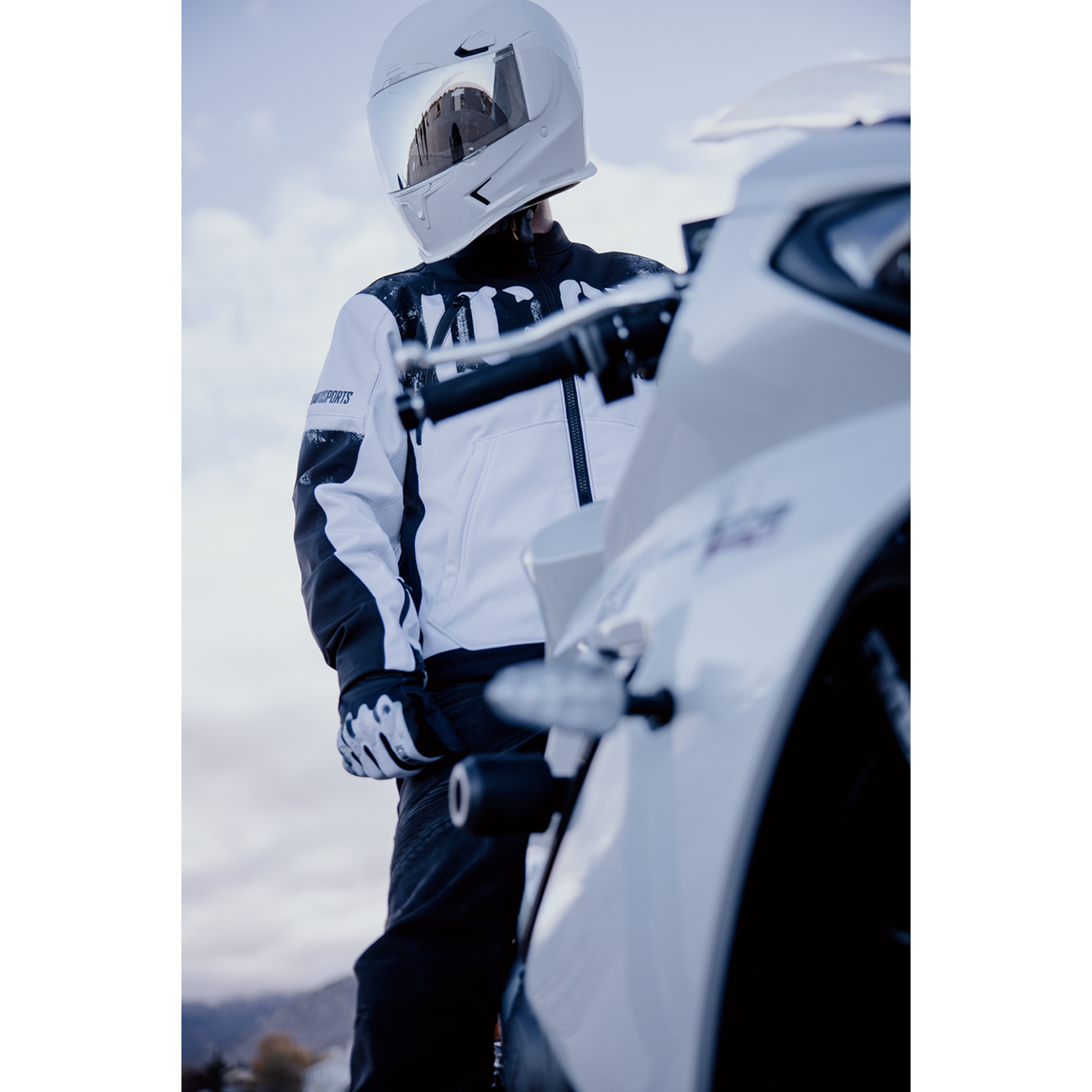 ICON Airframe Pro™ Helmet - Solid - Gloss White - 2XL 0101-19193