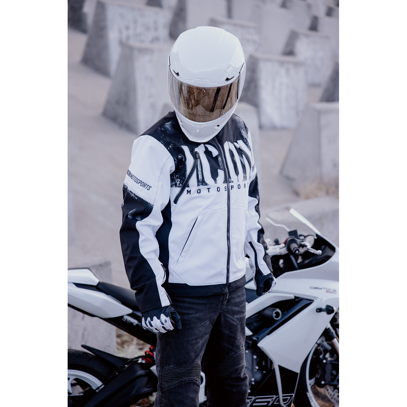 ICON Airframe Pro™ Helmet - Solid - Gloss White - 2XL 0101-19193