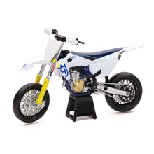 1:12 Scale Husqvarna Fs450 Super Moto Bike