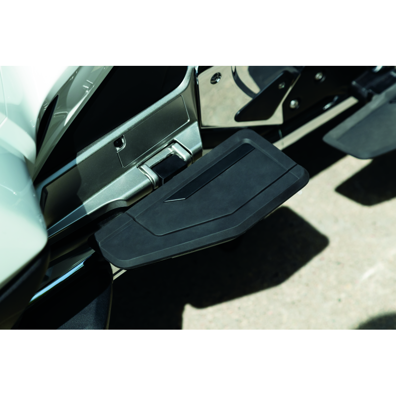 Kuryakyn Omni Transformer Passenger Flooboards Black