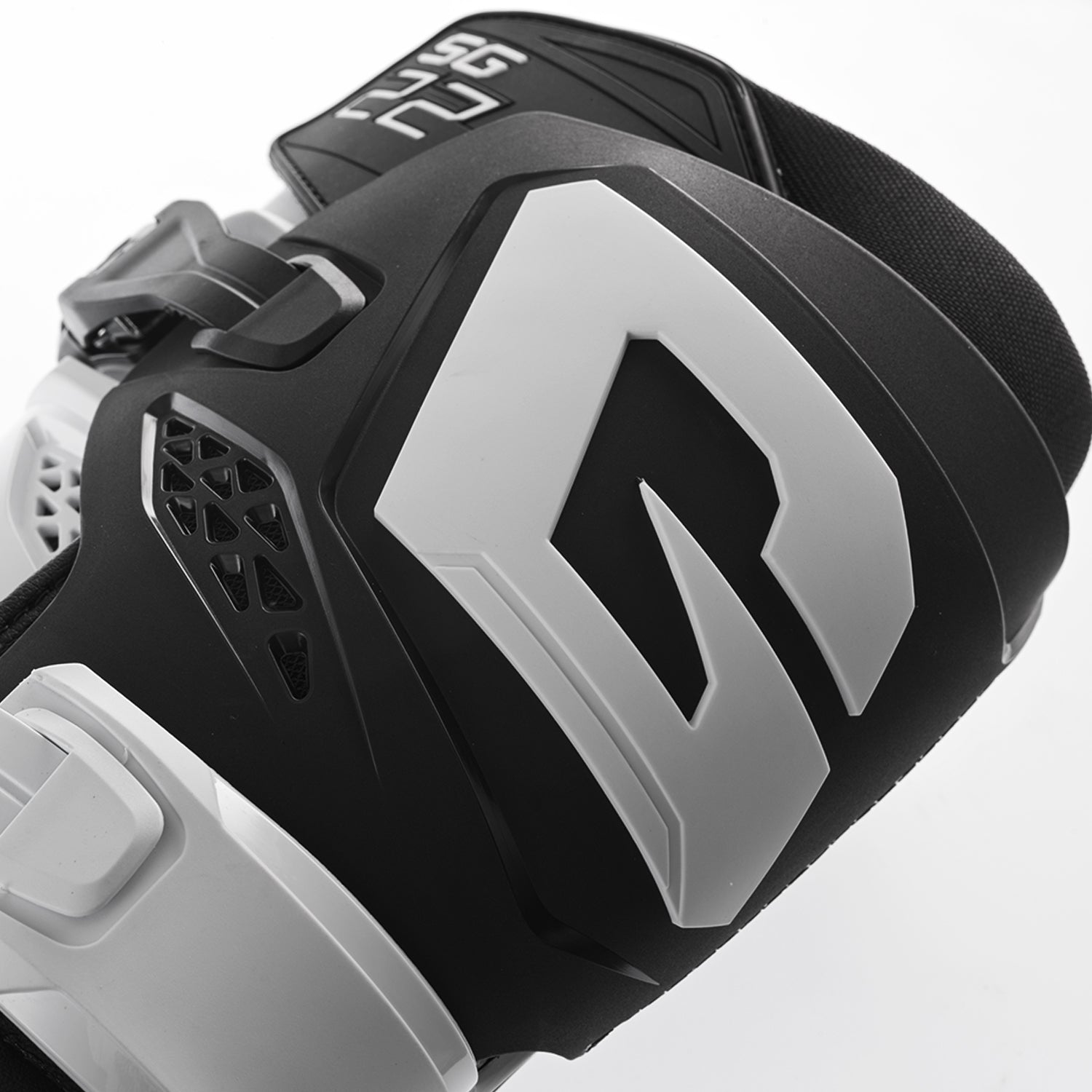 Sg22 Boots Black/White Sz 12