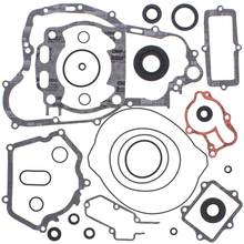 Complete Gasket Set With Oil Seals