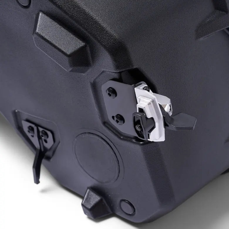 
                      
                        Can-Am LinQ 8 Gallon (30L) Easy-On Easy-Off Cooler Box - 715004778
                      
                    