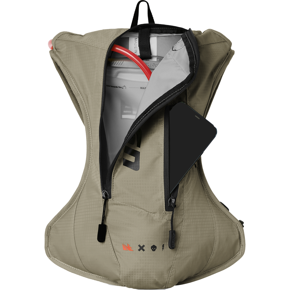 
                      
                        Outlander Moto 4l Hydo Pack Sand
                      
                    