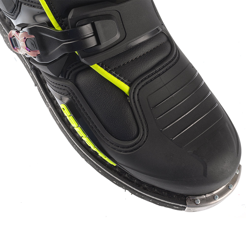 
                      
                        Sg22 Boots Chameleon Sz 9
                      
                    