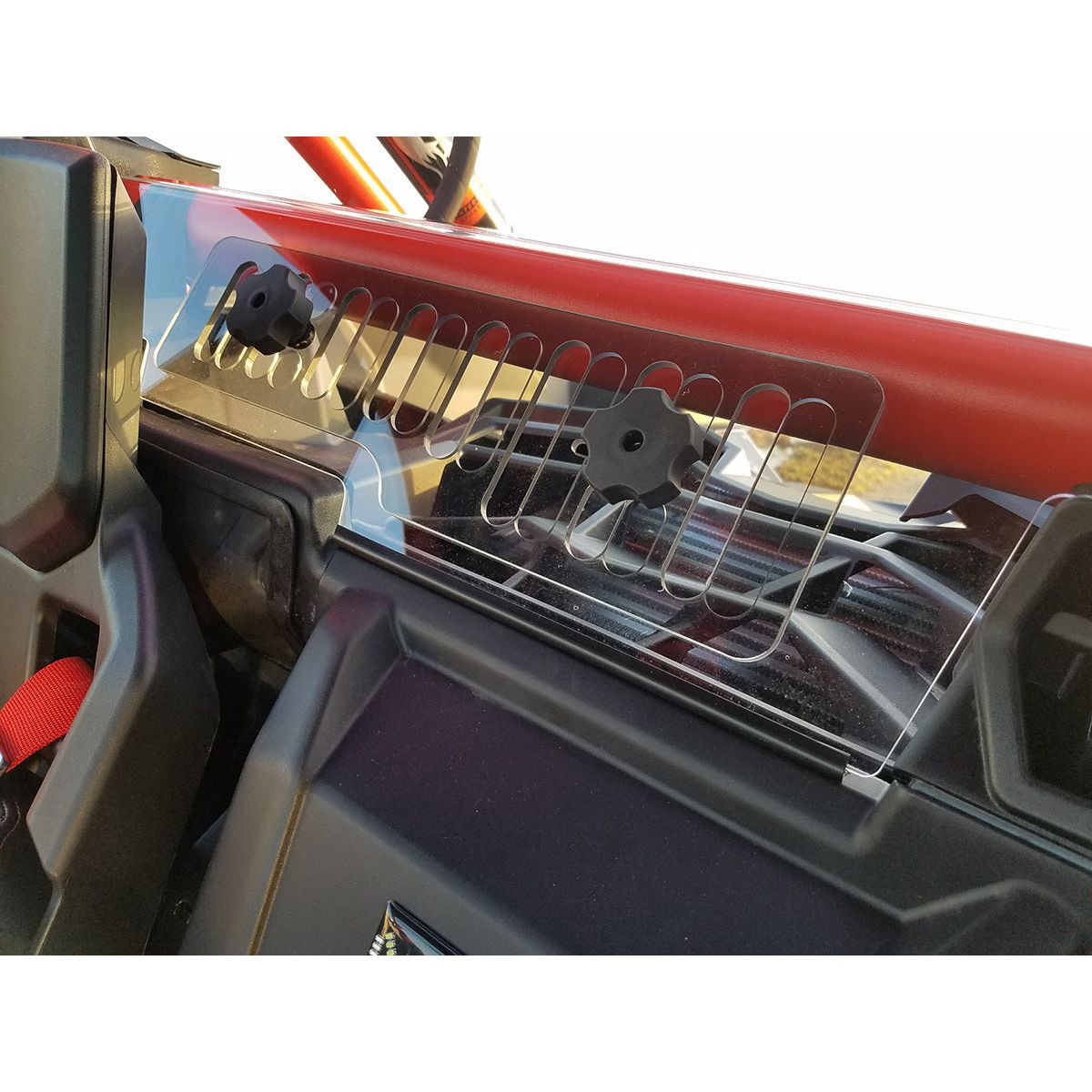 Rear Windshield W/Vent Can