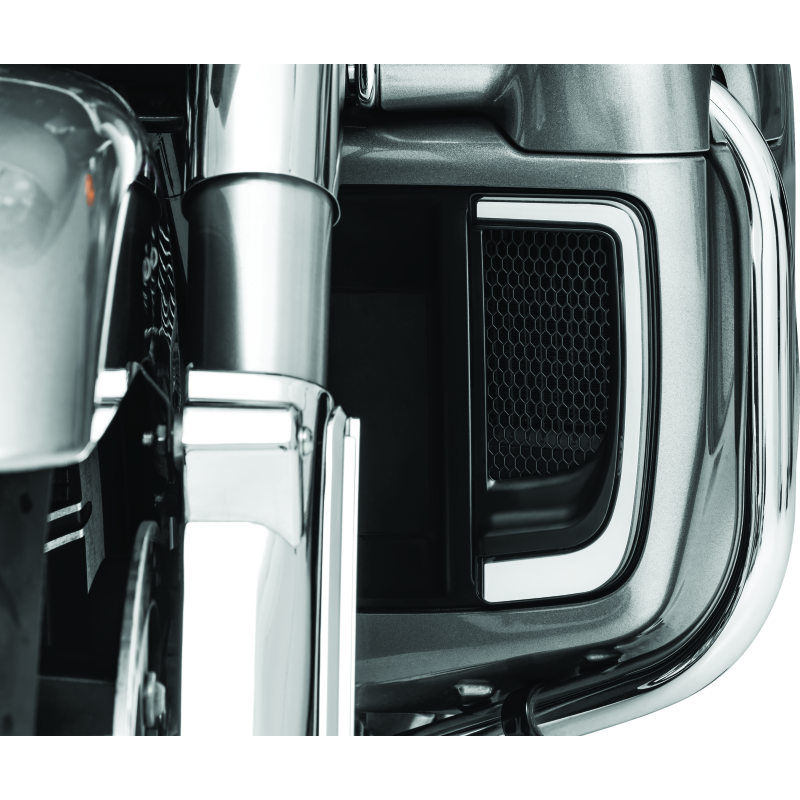 Kuryakyn Tracer Lower Fairing Grill Black