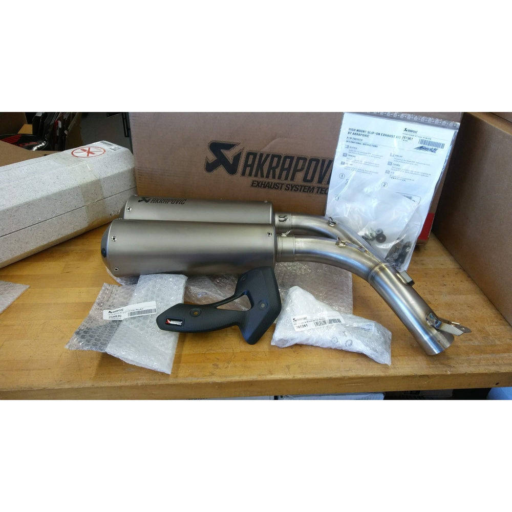 
                      
                        2019-2022 Genuine Indian Motorcycles FTR 1200 High Mount Slip-On Exhaust by Akrapovic - 2883519
                      
                    