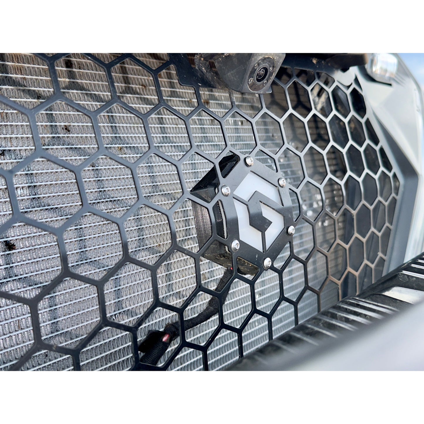MAVERICK R GRILLE