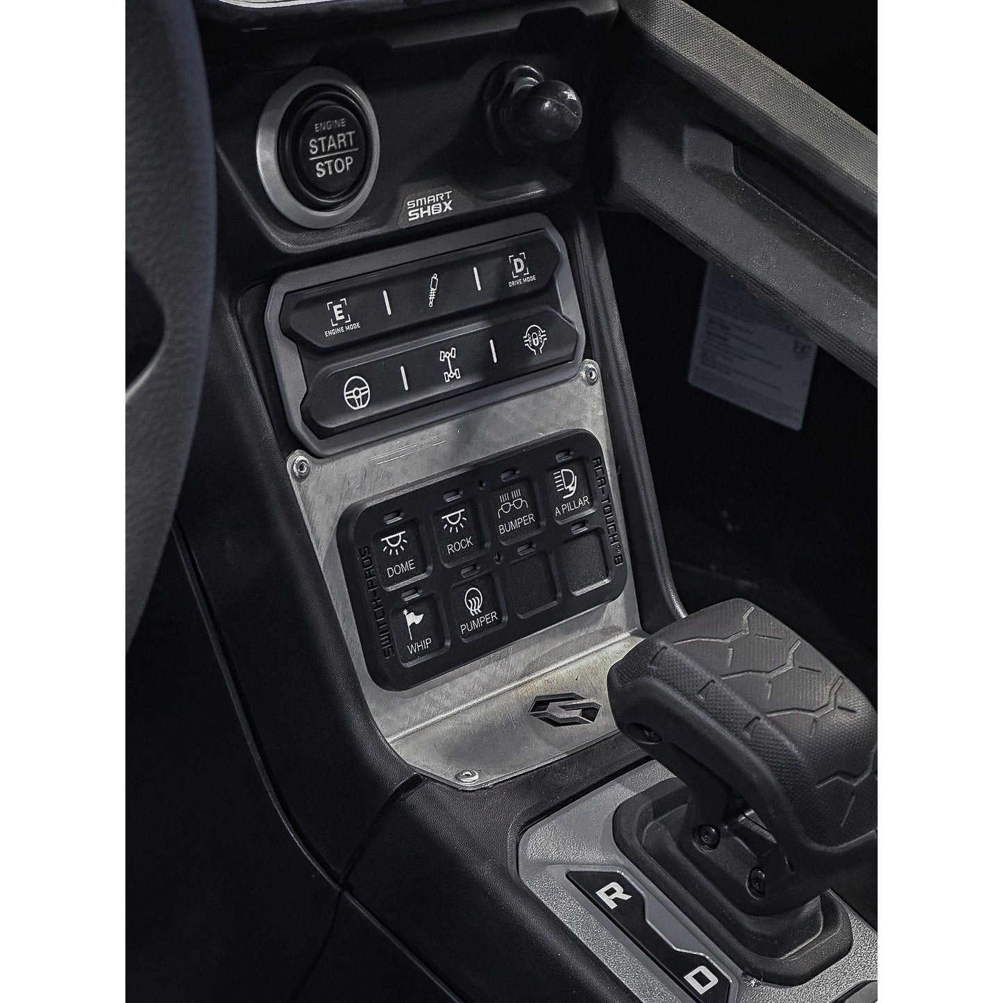 CAN-AM MAVERICK R - SWITCH PRO DASH MOUNT
