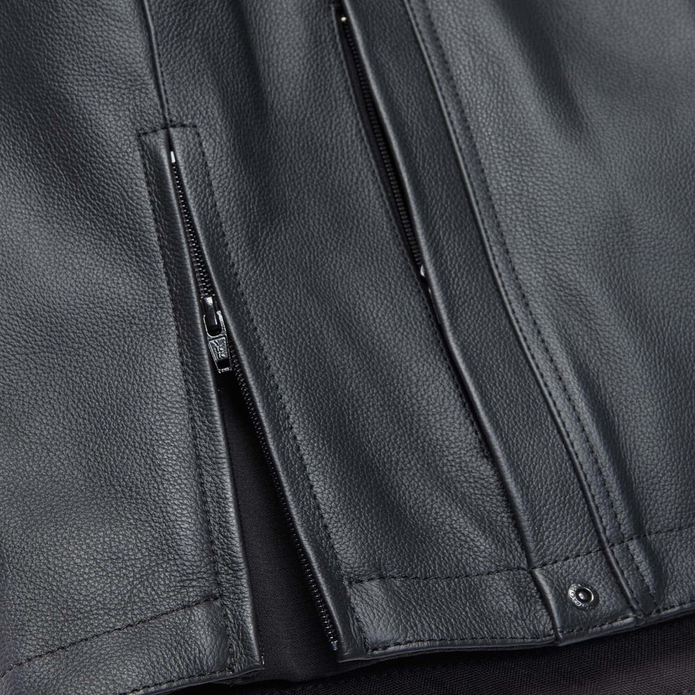 
                      
                        Indian Motorcycle Men's Beckman Jacket 2, Black - XL - 286284309
                      
                    