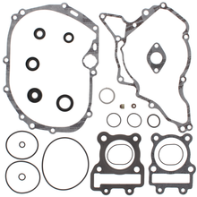 Complete Gasket Set With Oil Seals