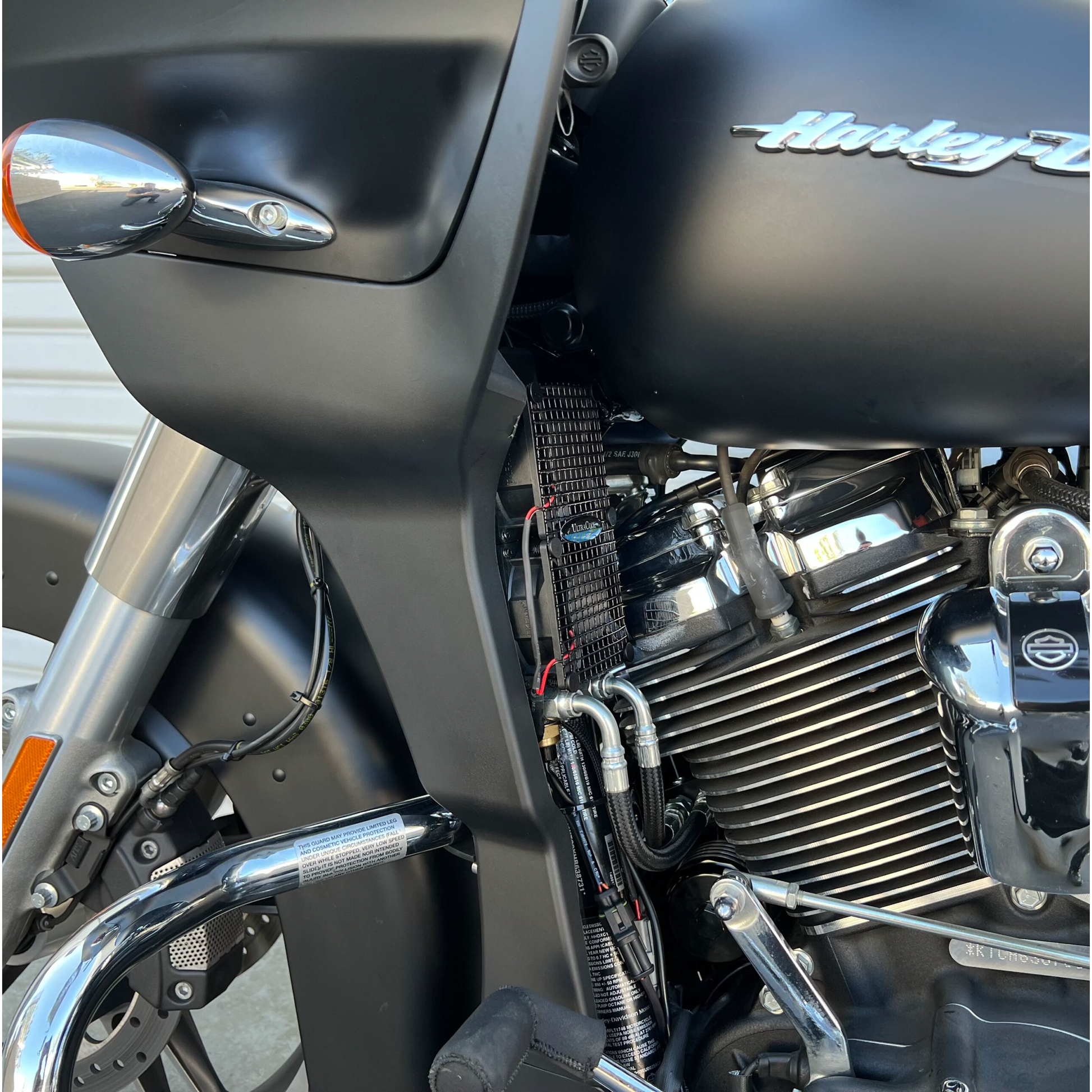 Oil Cooler M8 Touring `17 23 (Chopped Guard)