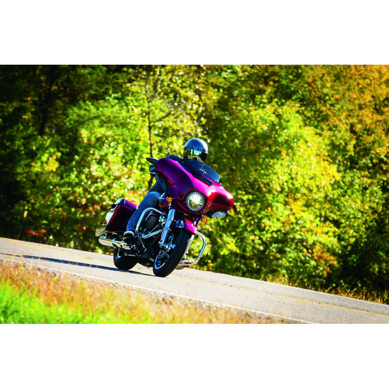 Kuryakyn Smooth Windshield Trim 14-Up Touring Gloss Black