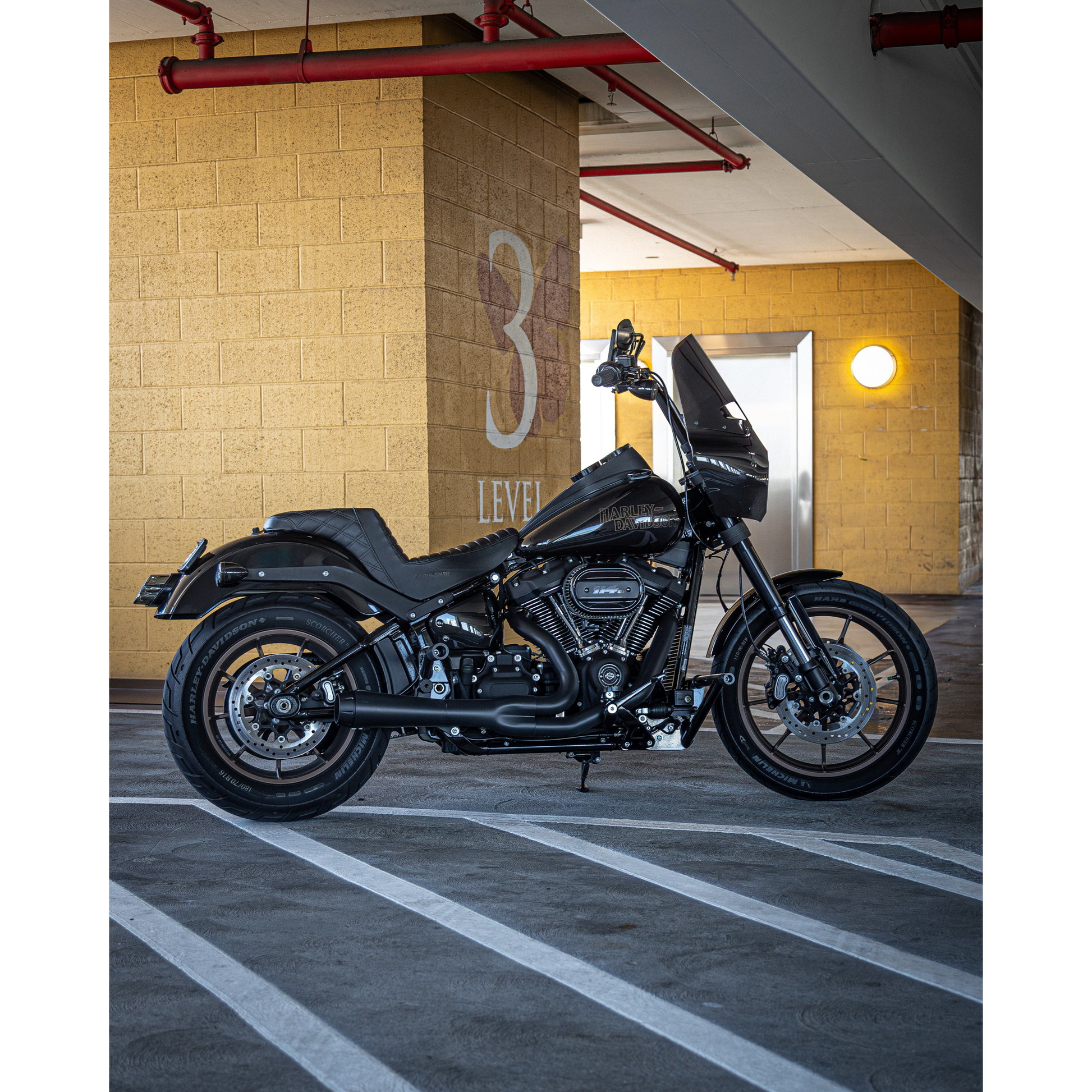Stiletto Shock 13.5" M8 Softail