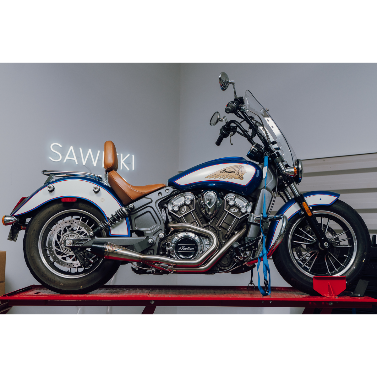 Indian Scout Shorty Brushed Ss W/ Blk End Cap