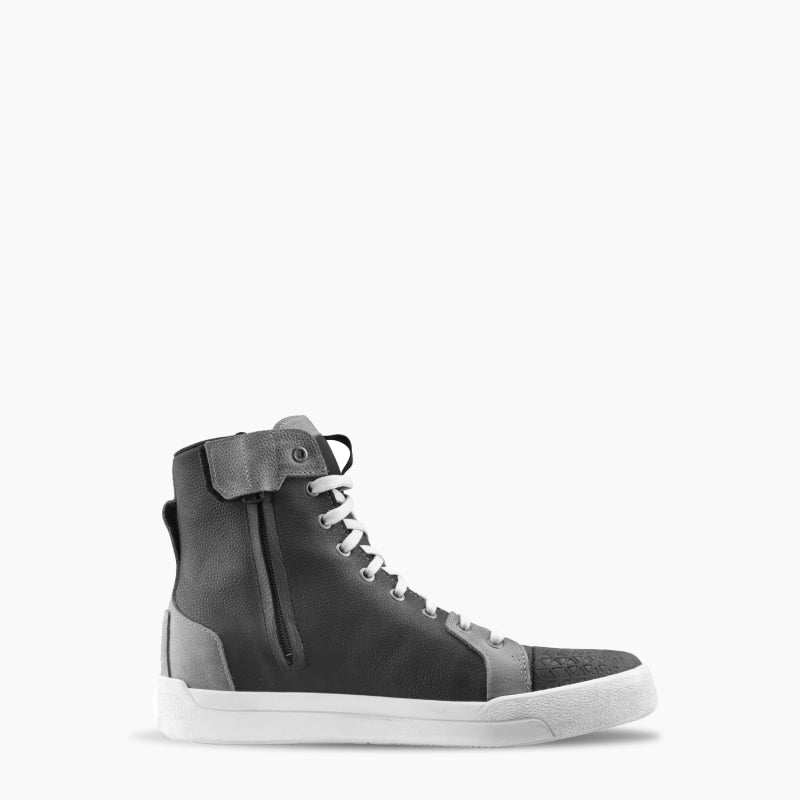 
                      
                        Gaerne G.Letur Aquatech Boot Black/Grey Size - 10
                      
                    