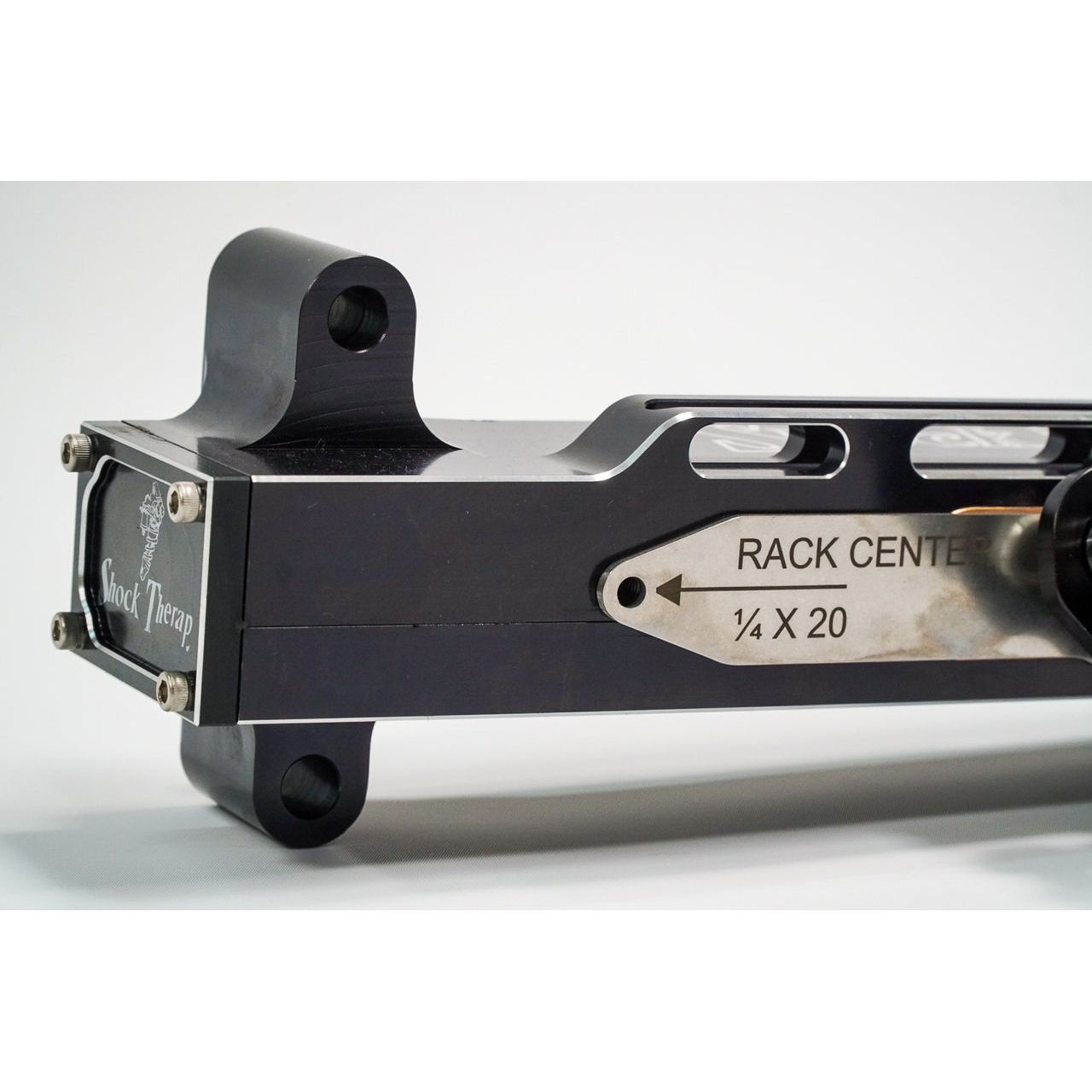 Rack center bolt to locate the rack centered during alignments